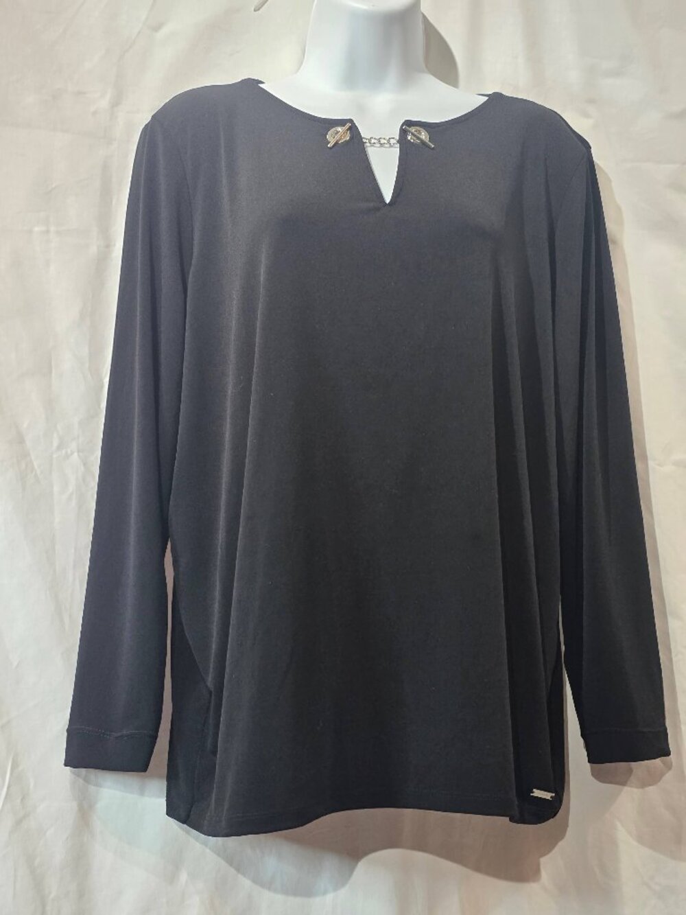 Tahari Black Long Sleeve Top Silver Chain Link Neck Detail XL